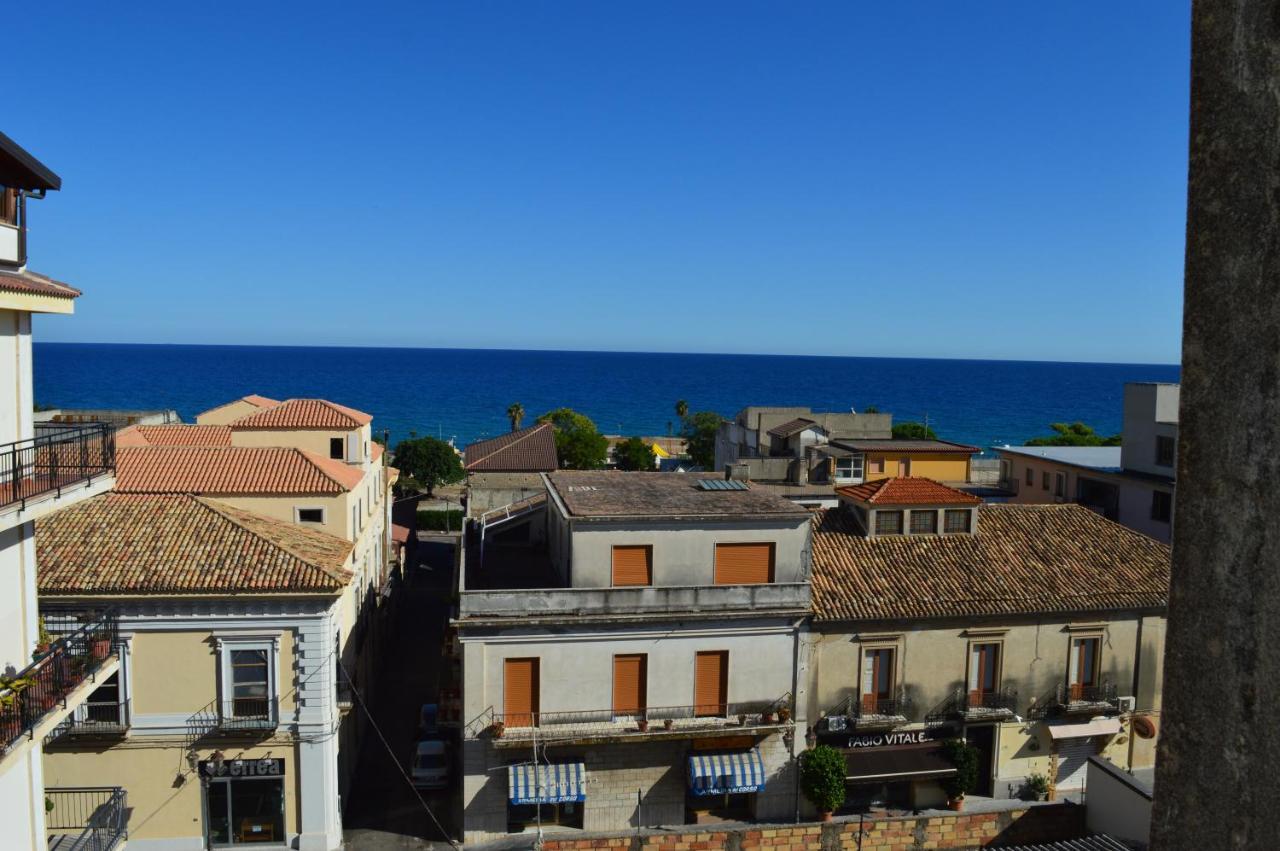 Emerella Guest House Siderno Beach エクステリア 写真
